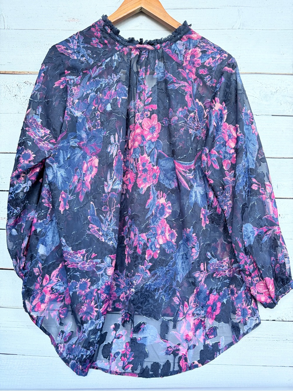 Lucky Brand Plus Size 1X Floral Burnout Split V-Neck Boho Peasant Blouse - Picture 5 of 5